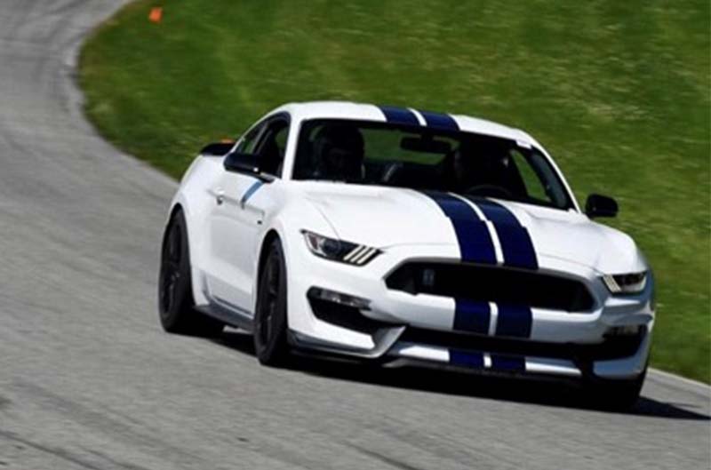 White GT350 on track